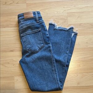 PAIGE Cindy Jeans Sz 24 Stretch Blue Straight Leg Raw Hem